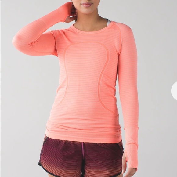 lululemon athletica Tops - Lululemon Swiftly Tech Long Sleeve Crew Top SZ 10